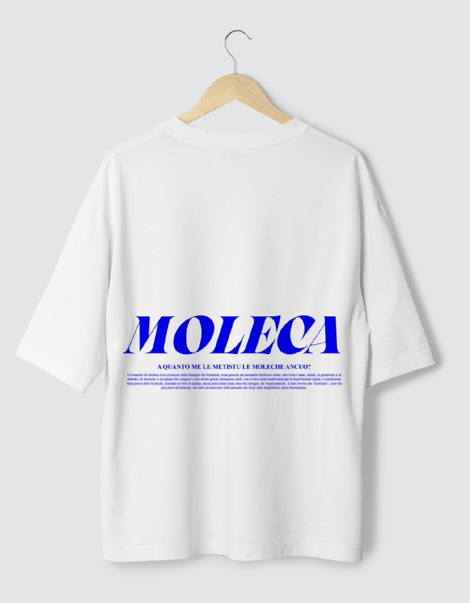 Retro della T-Shirt “Moleca” con scritta Moleca e descrizione