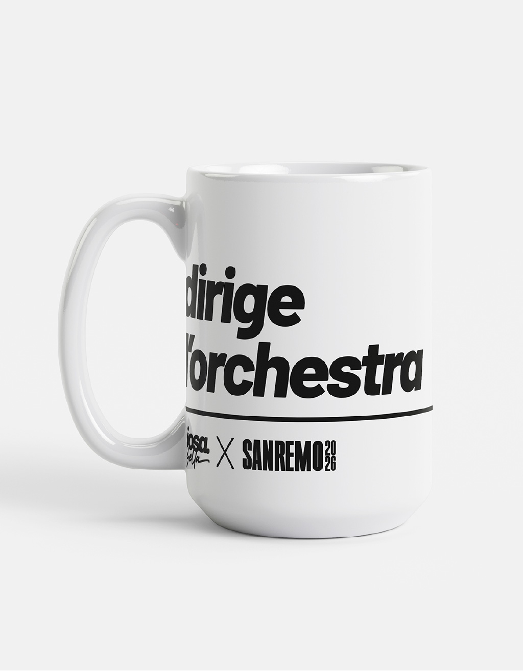 Tazza Dirige l’Orchestra – Omaggio al Maestro Vessicchio Tazza in ceramica bianca con scritta Dirige l’orchestra omaggio al Maestro Beppe Vessicchio ispirata al Festival di Sanremo