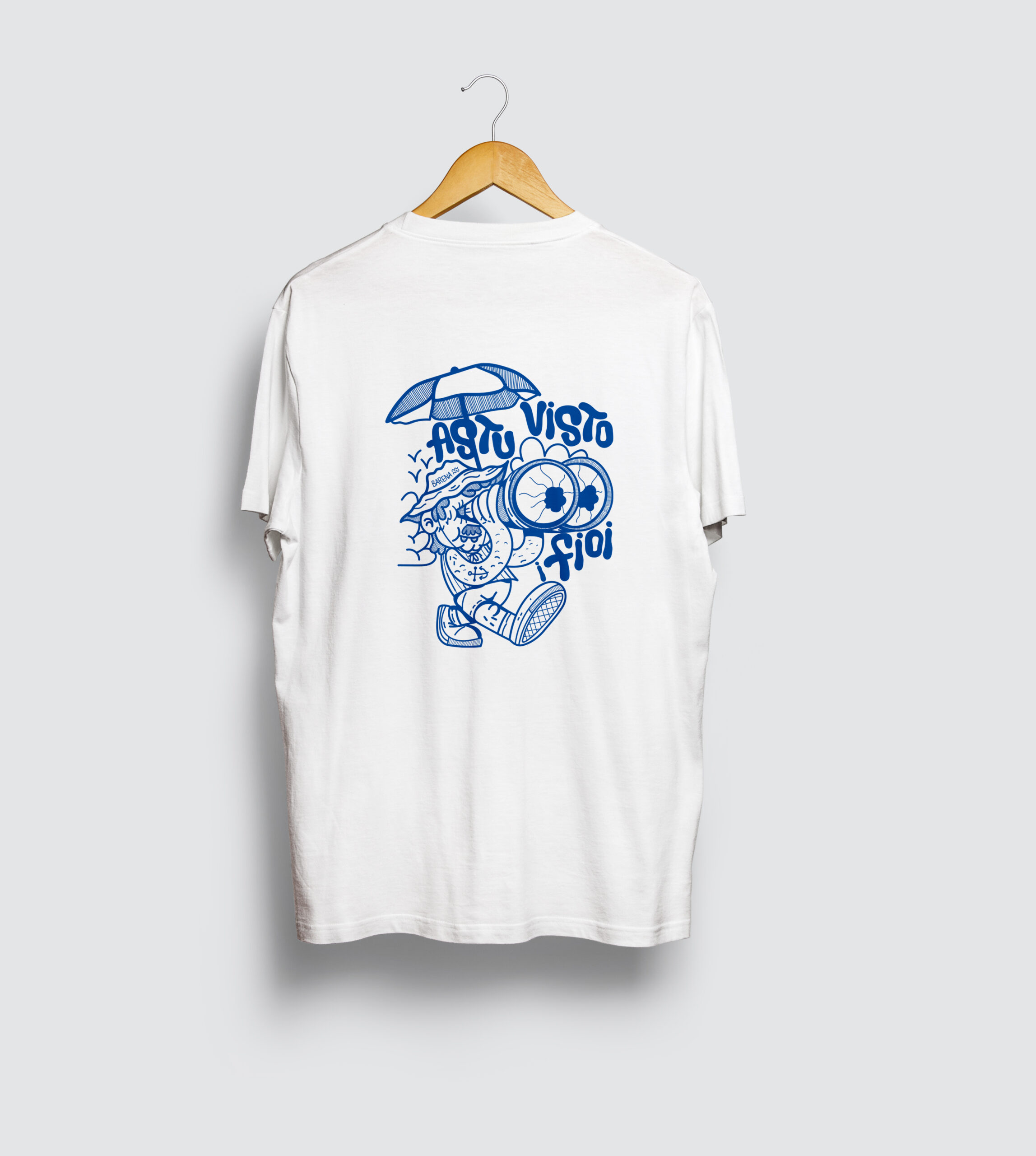 T-shirt CiosaBella “Astu visto i fioi” con stampa sul retro T-shirt CiosaBella con grafica blu “Astu visto i fioi” sul retro, illustrazione stile Chioggia