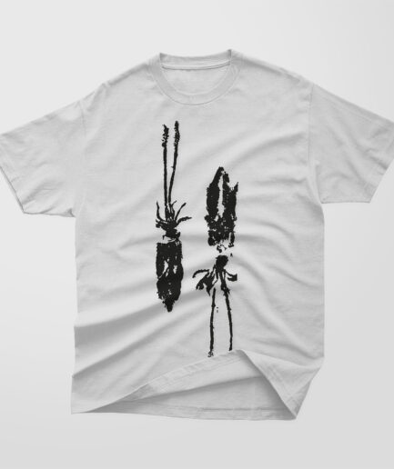 T-shirt Caramari CiosaBella x MonaMi fronte con grafica fish print di due calamari neri su fondo bianco
